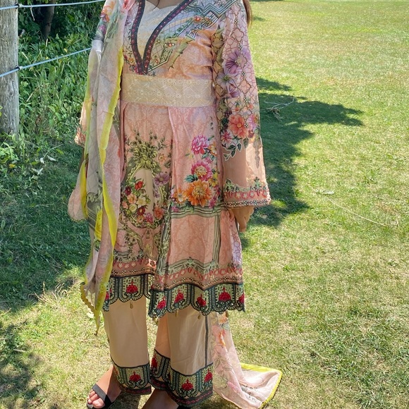 Pakistani 3 piece casual outfit for sale - Picture 4 of 4
